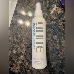 Unite leave in conditioner